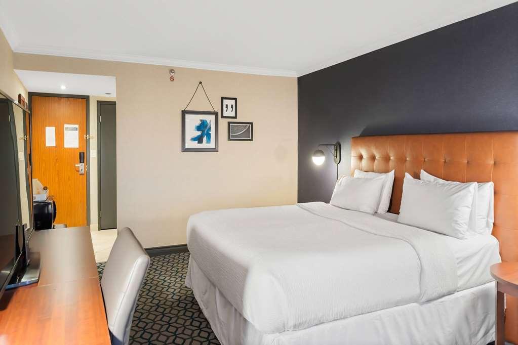 Hotel Wyndham Grand Fallsview *