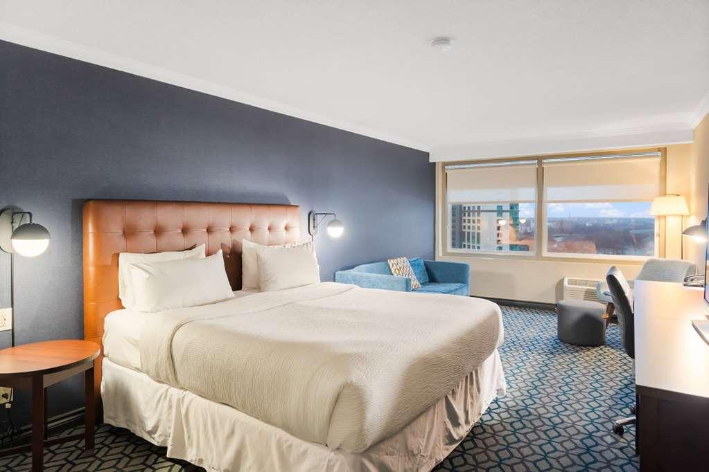 Wyndham Grand Fallsview *