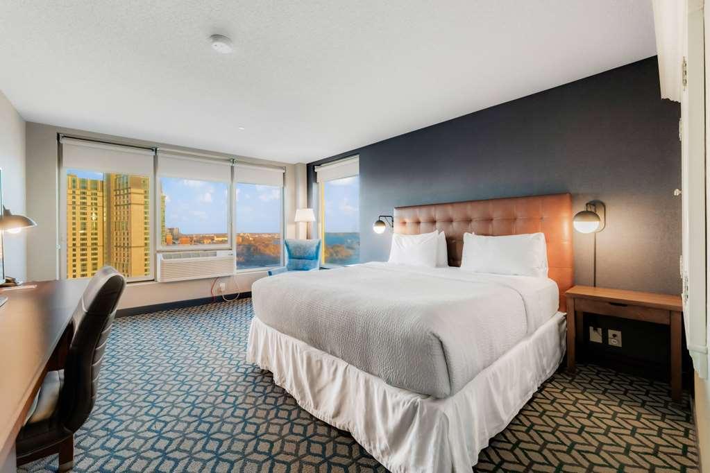 Hotel Wyndham Grand Fallsview Niagara Falls