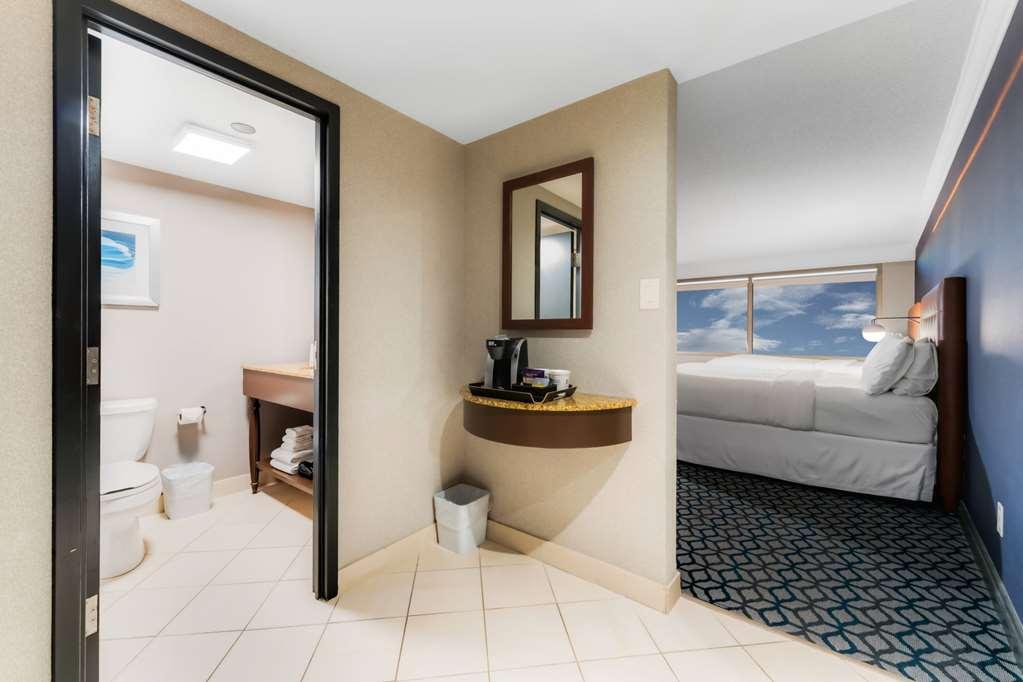Wyndham Grand Fallsview Hotel *