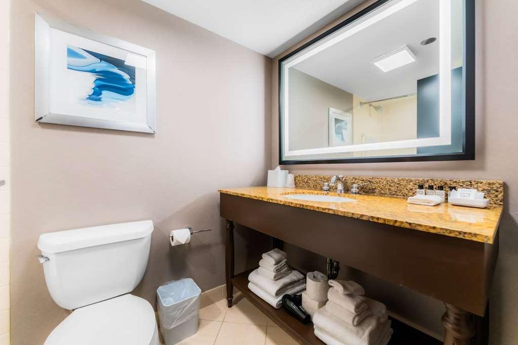 Wyndham Grand Fallsview Hotel