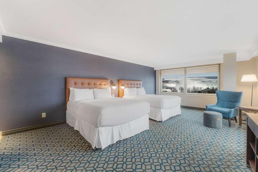 Wyndham Grand Fallsview Hotel *