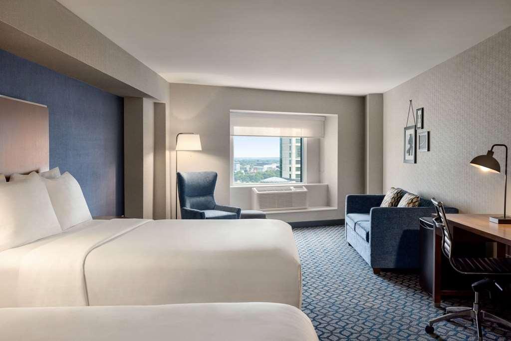 Wyndham Grand Fallsview * Niagara Falls