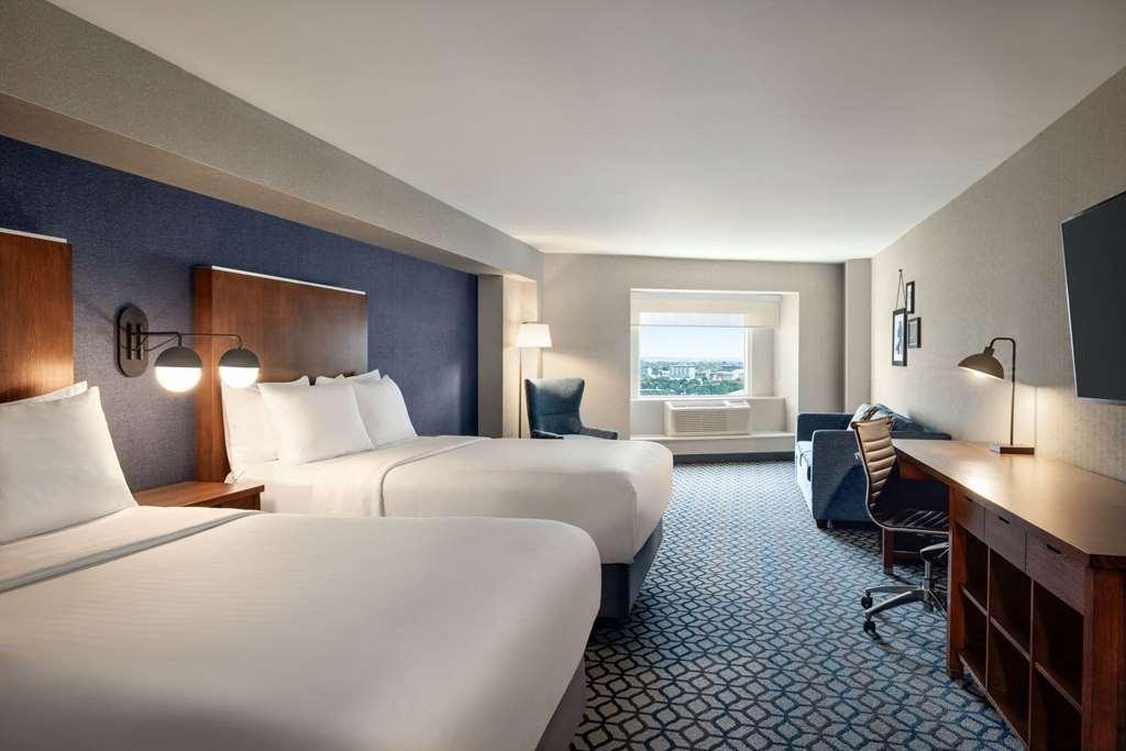 Wyndham Grand Fallsview