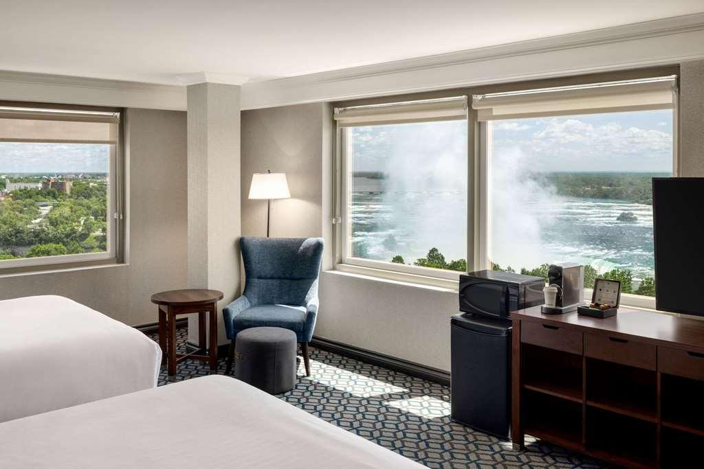 Wyndham Grand Fallsview Hotel