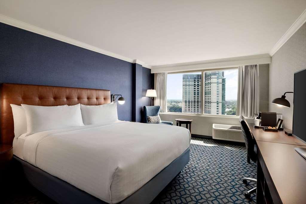 Wyndham Grand Fallsview *