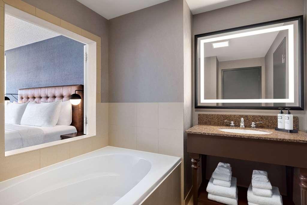 Wyndham Grand Fallsview Niagara Falls