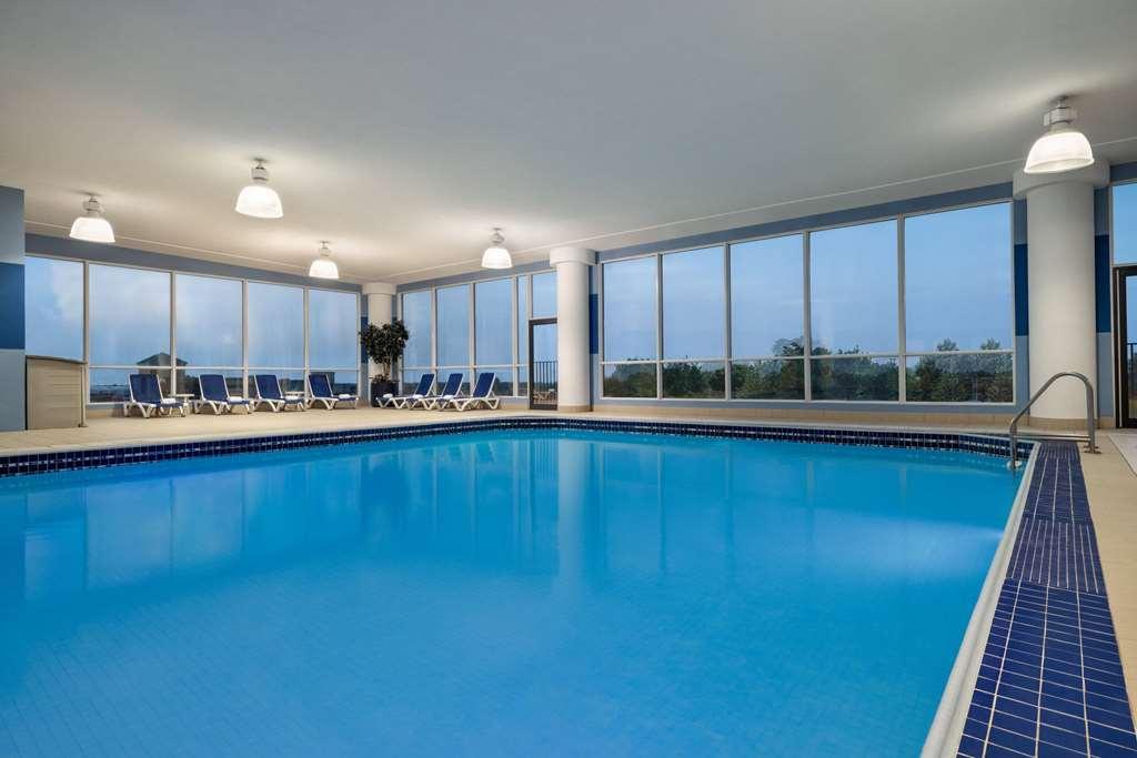Wyndham Grand Fallsview Hotel *
