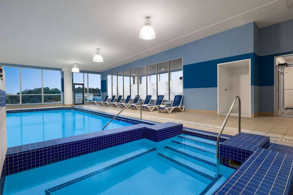 Hotel Wyndham Grand Fallsview *
