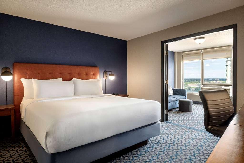Wyndham Grand Fallsview Hotel Niagara Falls